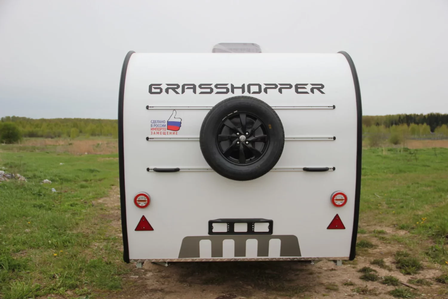 Караван (прицеп-дача) Grasshopper 390Т