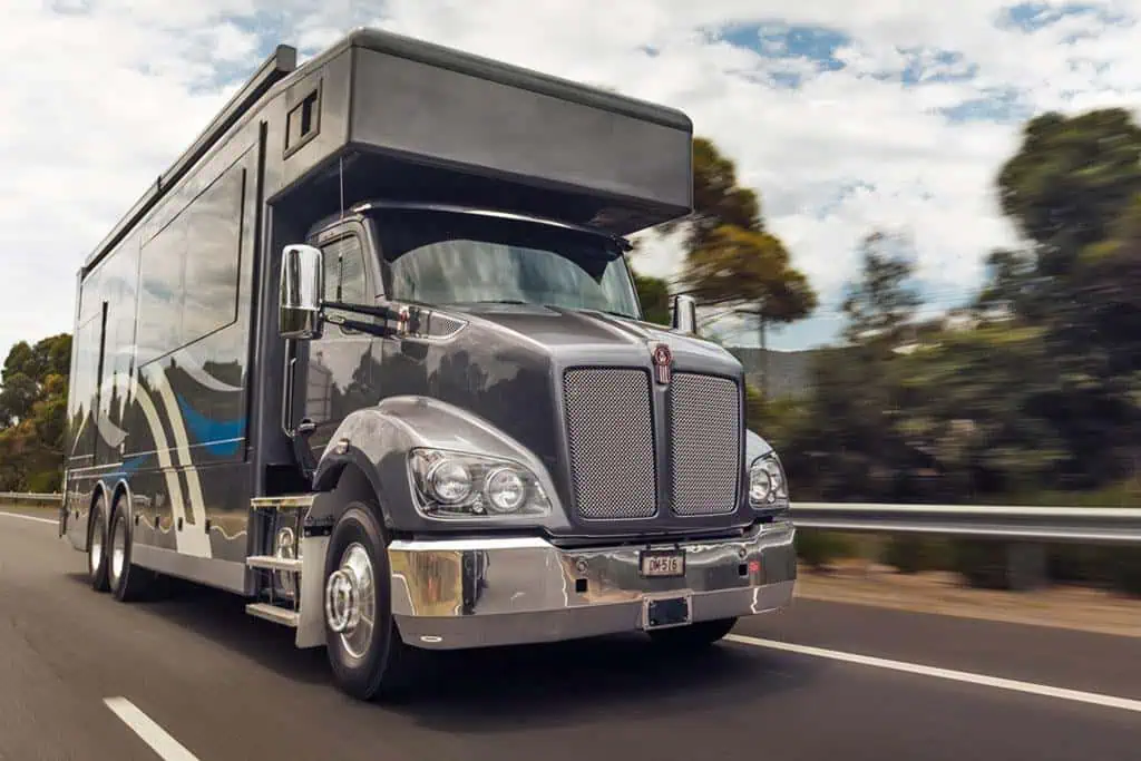 Гигантский автодом Kenworth стоимостью $1 млн.