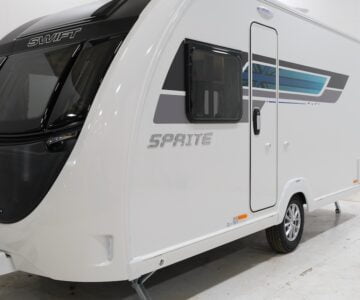 Swift Sprite Alpine 4: недорогой и удобный караван для буксировки